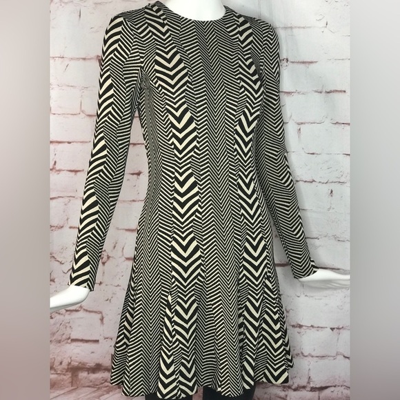 NICOLE MILLER Atelier Chevron Cream & Black Knit A-Line Skater Dress Petite - Picture 8 of 15